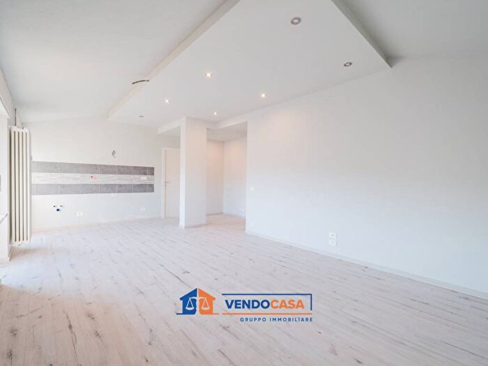 Appartamento bilocale in affitto in Via Generale Filippo Martinengo, Dogliani