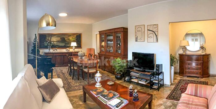 Appartamento quadrilocale in vendita in Via F Carracciolo Snc, Augusta