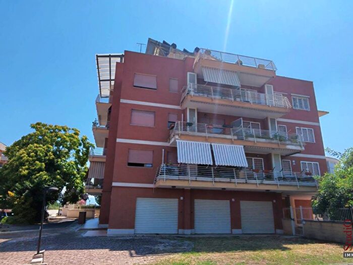 Appartamento bilocale in affitto in Via Egidio Tosato, Romanina, Roma