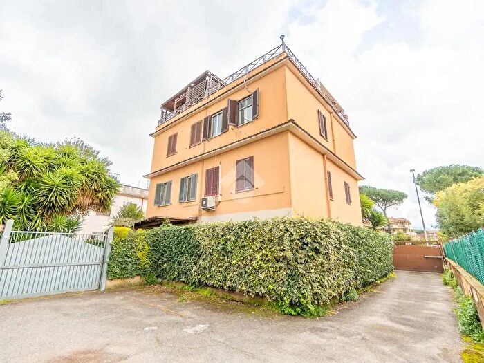 Appartamento bilocale in vendita in Via dei Sette Metri, Roma