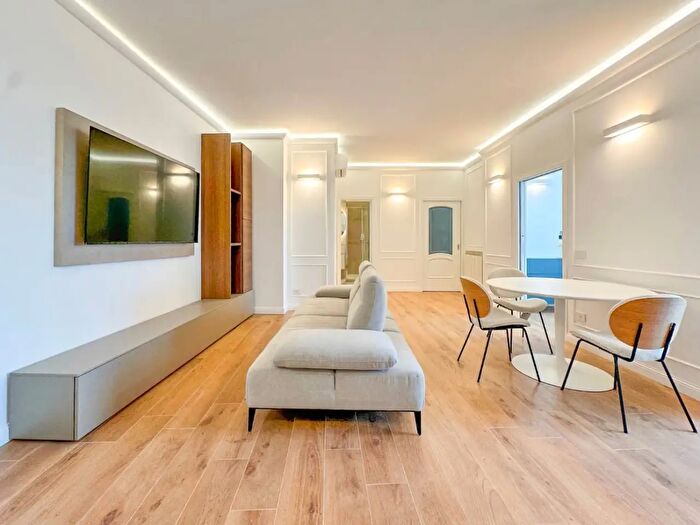 Appartamento trilocale in affitto in Via Francesco Petrarca, Napoli