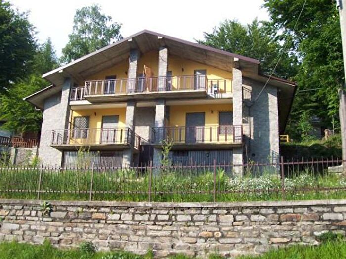 Appartamento trilocale in affitto in Via Cave, Bagnolo Piemonte