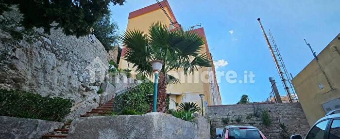 Appartamento con 10 locali in affitto in Via Enrico Caruso Siracusa Sr, Siracusa