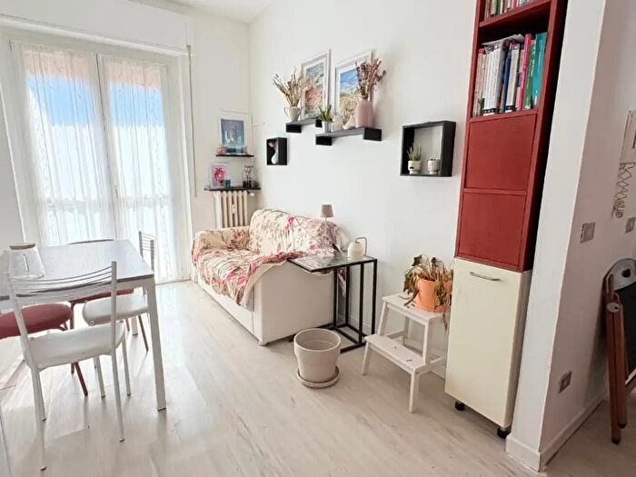 Appartamento bilocale in affitto in Via Angelo Inganni, Milano