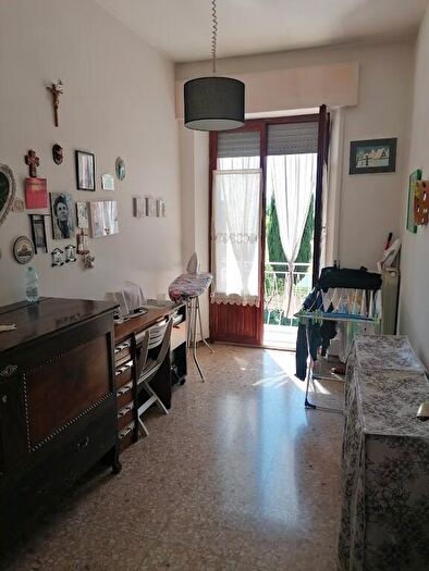 Appartamento con 7 locali in vendita in Via Roma, Montecosaro