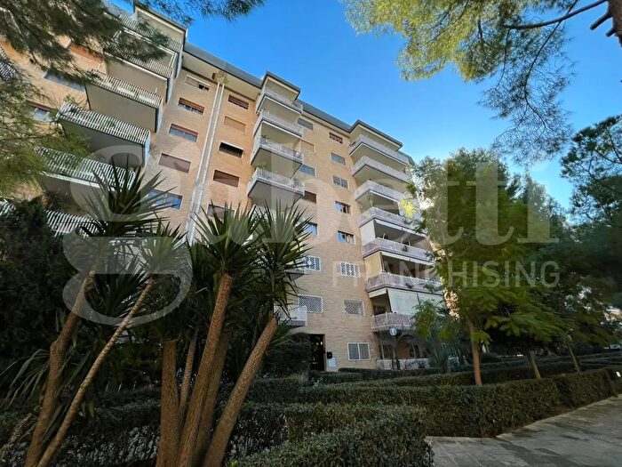 Appartamento quadrilocale in vendita in Viale J K Kennedy, Bari