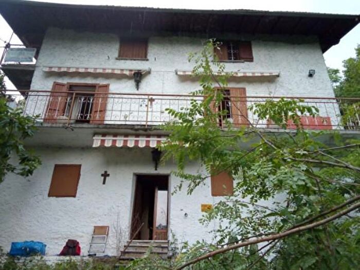 Casa con 6 locali in vendita in Via ai Monti, Sorico