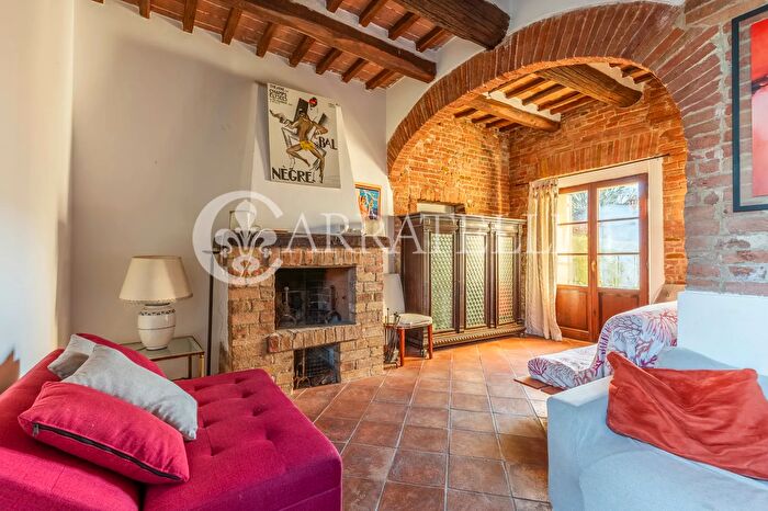 Appartamento con 6 locali in vendita in Strada Grossetana, Siena