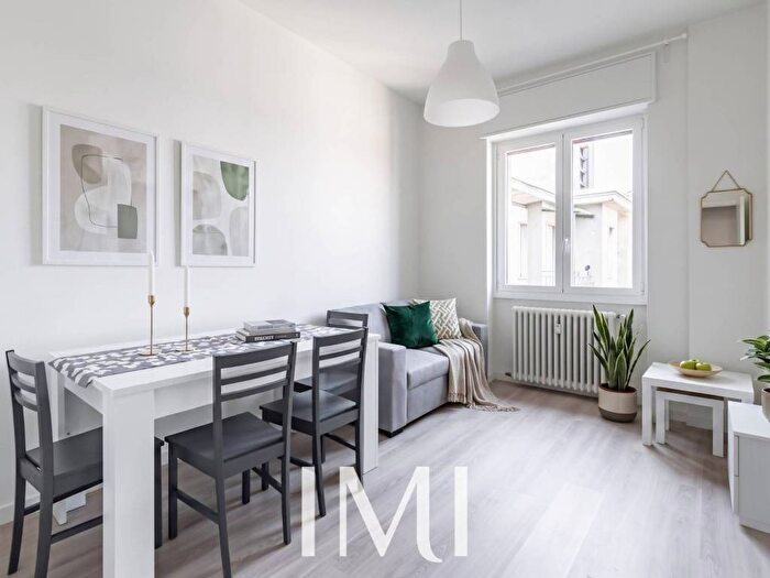 Appartamento con 5 locali in affitto in Viale Papiniano, Solari, Milano