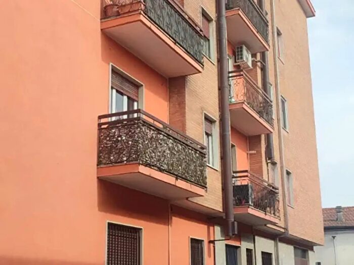 Appartamento bilocale in affitto in Via Petrarca, Cerro Maggiore