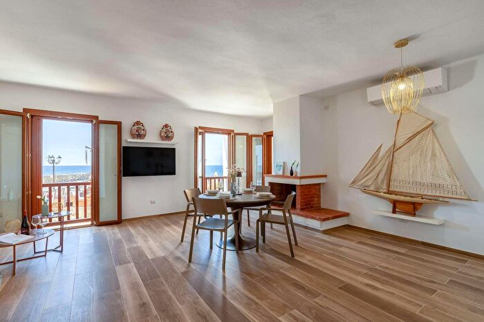 Appartamento con 5 locali in vendita in Via Sannino, Alghero