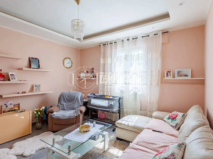 Casa con 6 locali in vendita in Via Nazionale Ozzano Taro, Collecchio