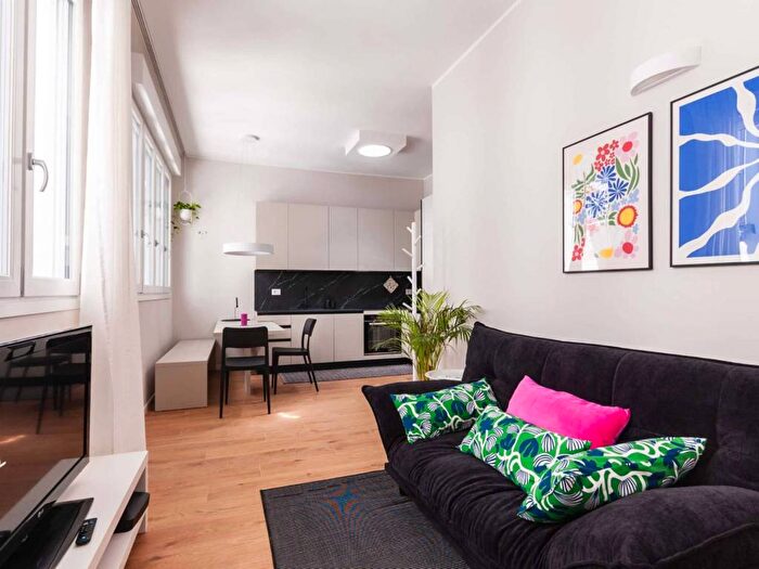 Appartamento bilocale in affitto in Via Giacomo Zanella, Argonne Corsica, Milano