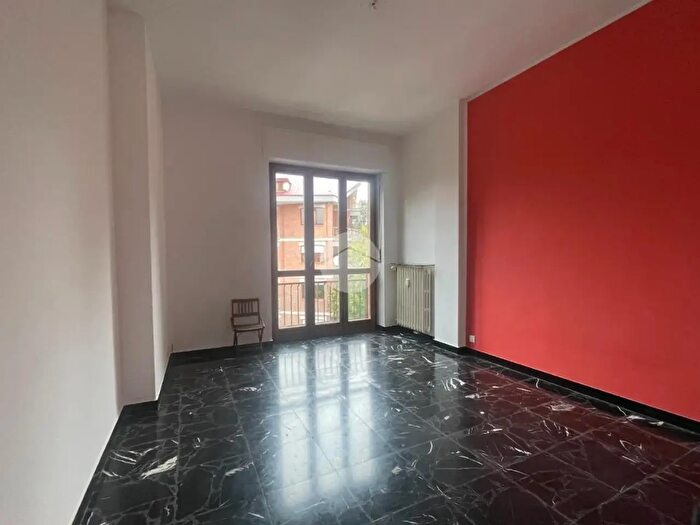 Appartamento trilocale in vendita in Via Europa Unita, Asti