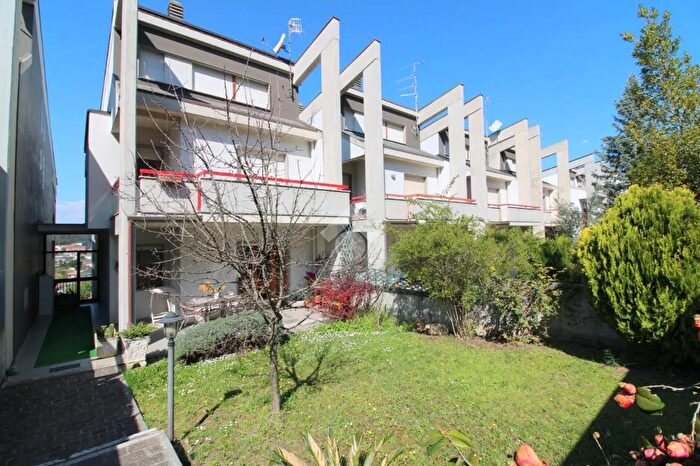 Casa con 6 locali in vendita in Via XXV Aprile, Campobasso