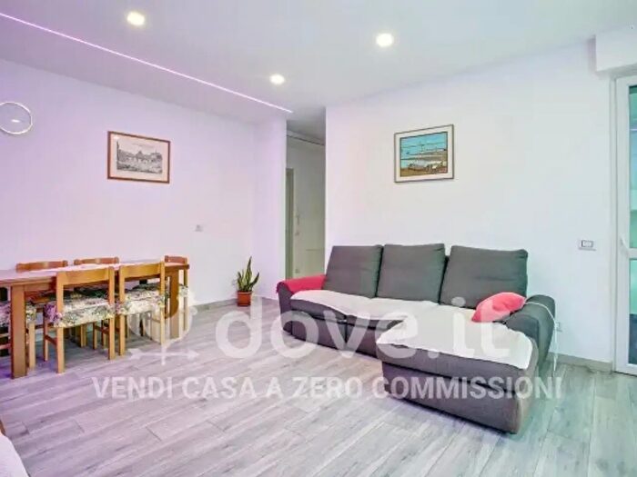 Appartamento trilocale in vendita in Via Quarnero, Varese