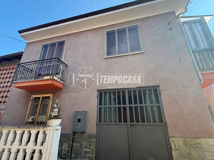Casa con 7 locali in vendita in Calliano