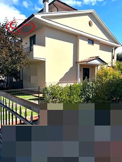 Casa con 6 locali in vendita in Via Ghibellina, Terranuova Bracciolini