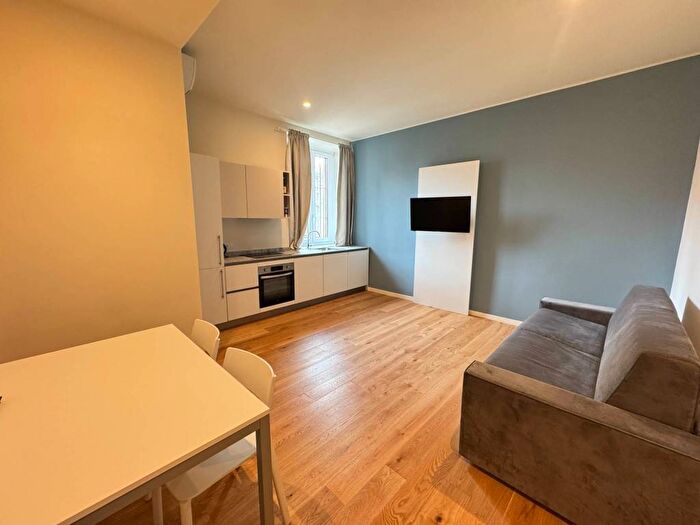 Appartamento monolocale in affitto in Via Giovanni Battista Casella, Certosa, Milano