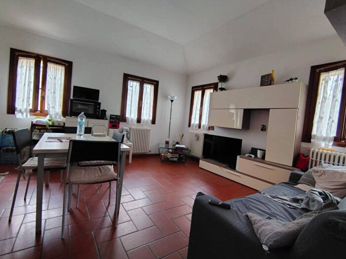 Appartamento bilocale in affitto in Centro Storico, Reggio Emilia