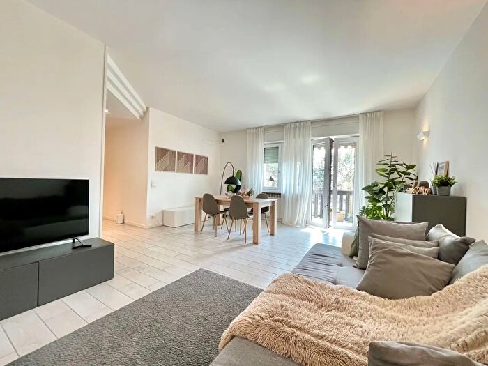 Appartamento quadrilocale in vendita in Via Colli, Pescantina