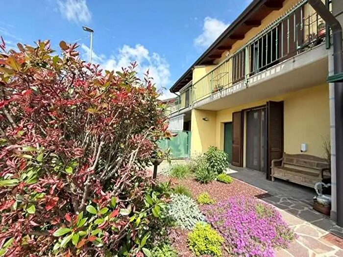 Casa con 7 locali in vendita in Gossolengo