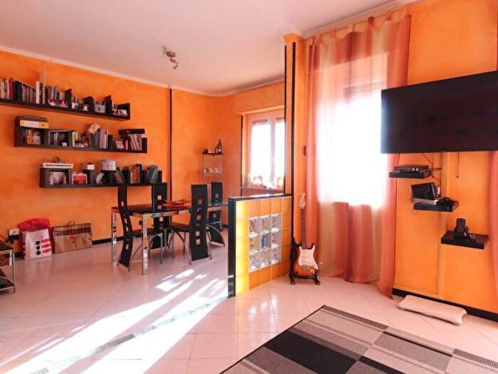 Appartamento trilocale in vendita in Via Vittori N°a, Cremona