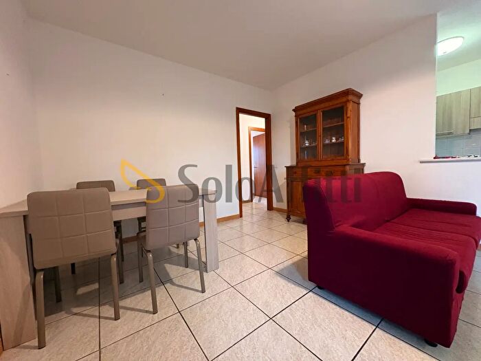 Appartamento trilocale in affitto in Via Rossini, Sovicille