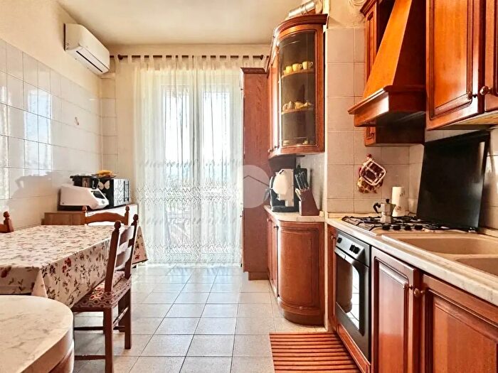 Appartamento trilocale in vendita in Via Andrea Sansovino, Torino