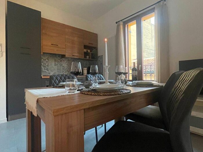 Appartamento trilocale in affitto in Via della Pusterla, Centro Storico, Pavia