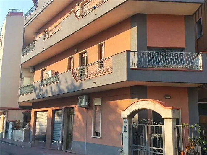 Appartamento quadrilocale in vendita in Via Paladino, Giardini Naxos