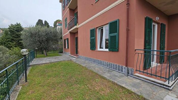 Appartamento trilocale in affitto in Salita Staiato, Genova