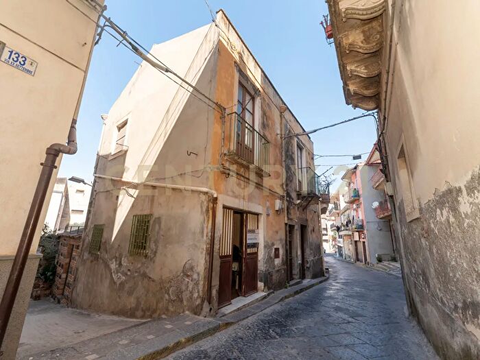 Casa quadrilocale in vendita in Via XX Settembre, Motta SantAnastasia