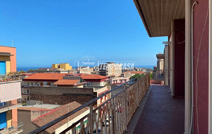 Appartamento con 5 locali in vendita in Via del Bosco, Catania