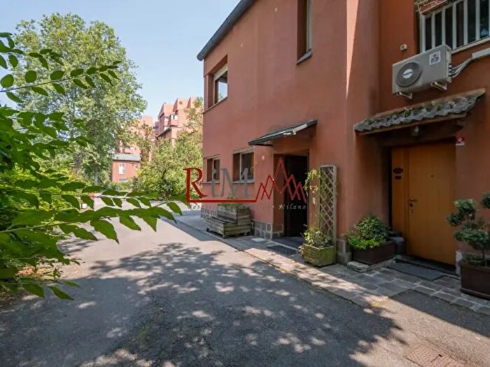 Casa quadrilocale in vendita in Via delle Forze Armate, Milano