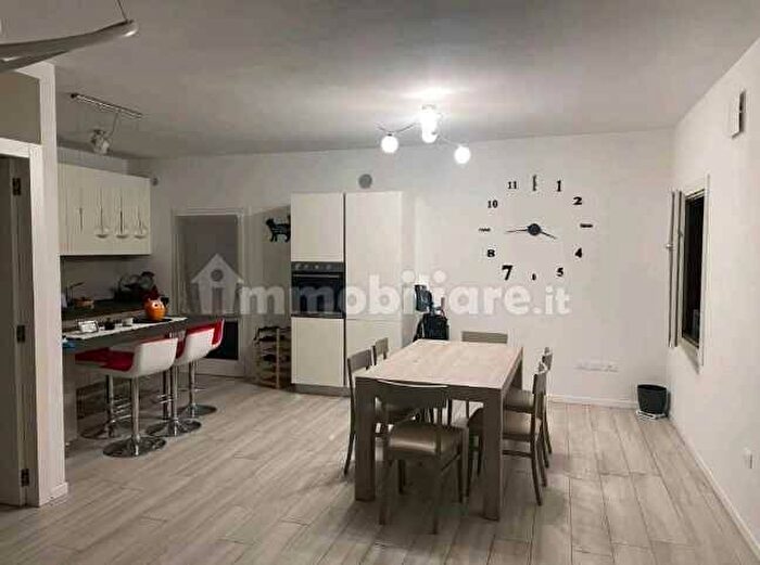 Appartamento trilocale in affitto in Piazza Indipendenza, Badoere, Morgano