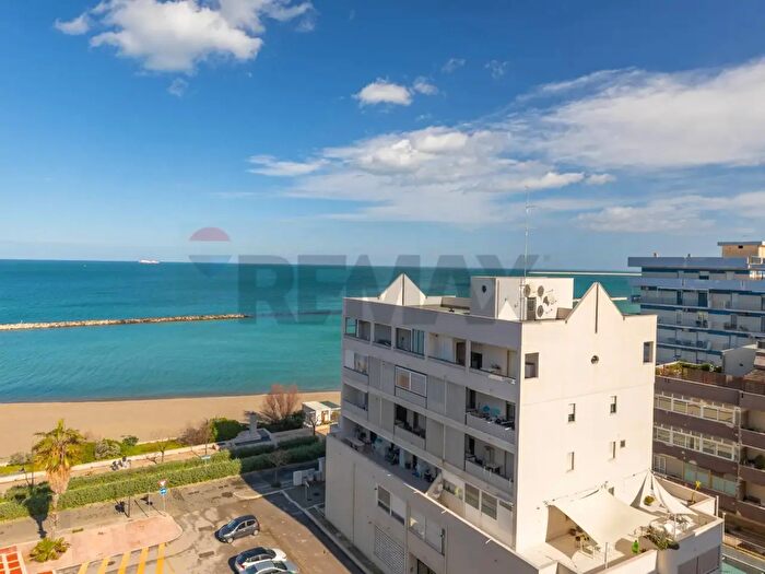 Appartamento trilocale in vendita in Via Armando Scaturchio, Bari