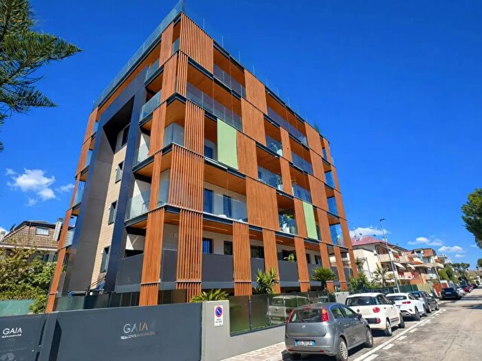 Appartamento trilocale in vendita in Via E Duse, San Benedetto Del Tronto