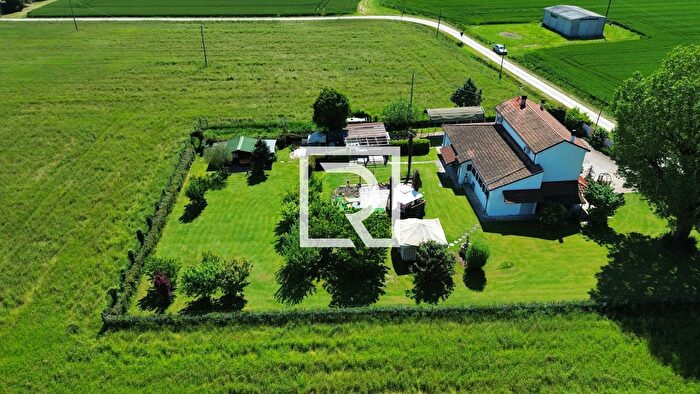 Casa quadrilocale in vendita in Via Trentula Ravenna, Forli