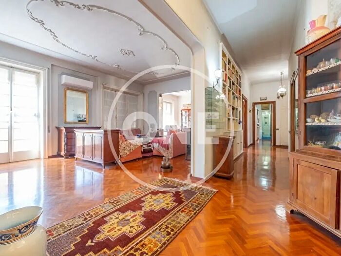 Appartamento con 7 locali in vendita in Viale Angelico, Roma