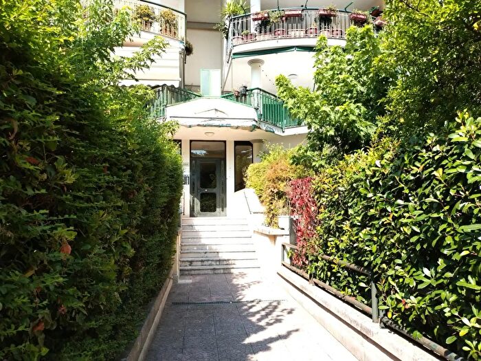 Appartamento quadrilocale in vendita in Via Maria Gaetana Agnesi, Caserta