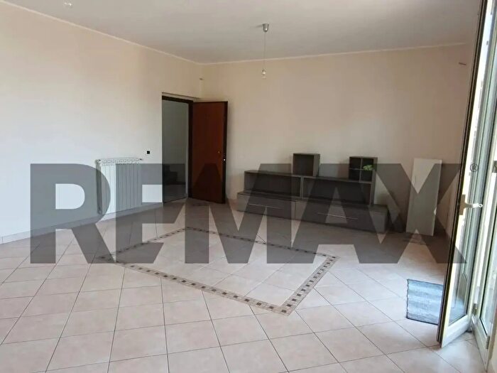 Appartamento quadrilocale in vendita in Via Guglielmo Marconi, Fiumefreddo Di Sicilia