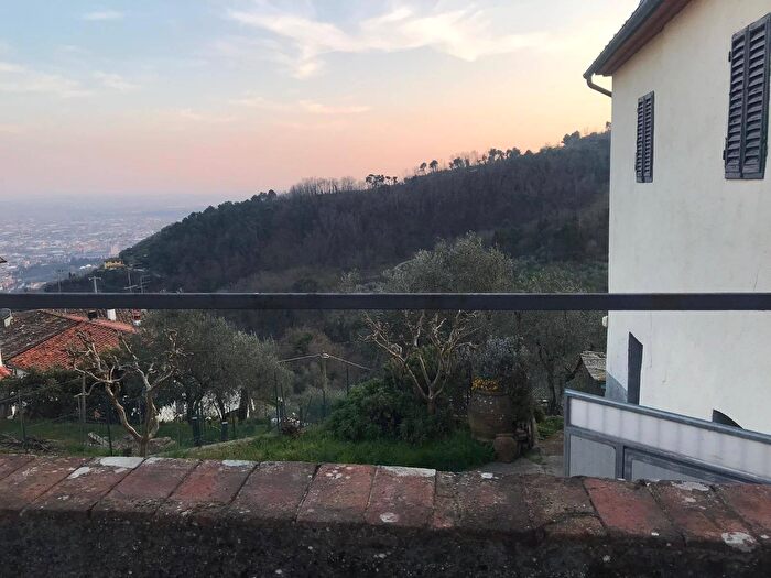 Casa con 8 locali in vendita in Monte a Pescia, Pescia