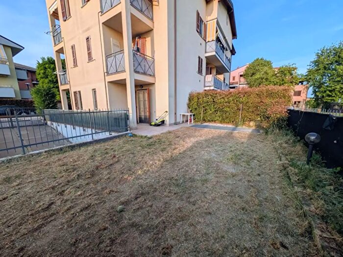 Appartamento trilocale in vendita in Via Vanvitelli, Vaprio DAdda