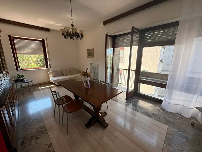 Appartamento con 5 locali in affitto in Via Giovan Filippo Mariti, Firenze