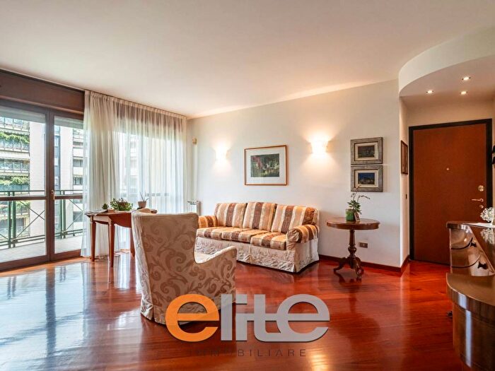 Appartamento trilocale in affitto in Via Principe Eugenio, Cenisio, Milano