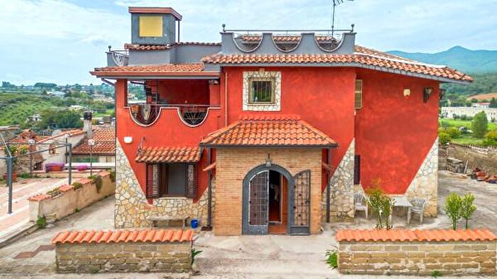 Casa con 6 locali in vendita in Via Colle Pastora, Artena