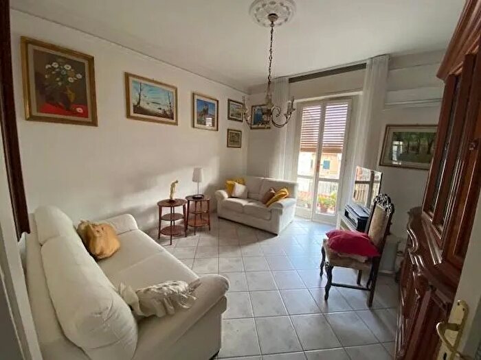 Appartamento quadrilocale in vendita in Via V Caciagli Pontedera, Pontedera