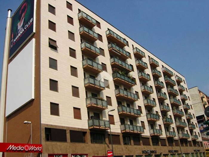 Appartamento monolocale in affitto in Viale Carlo Troya, Piazza Napoli, Milano