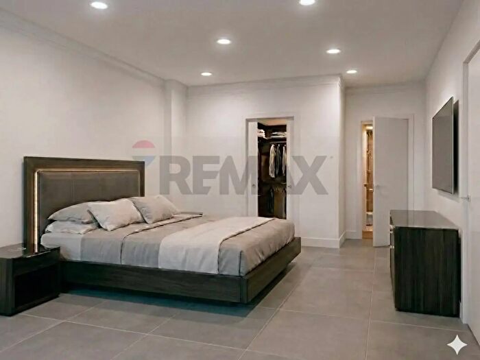 Appartamento trilocale in vendita in Via Papa Giovanni XXIII, Bari